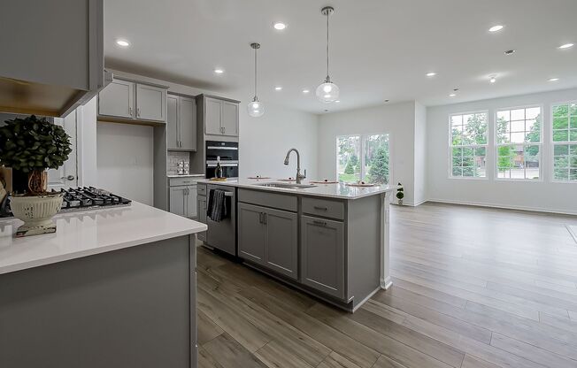 AVAILABLE NOW! Modern Comfort Meets Everyday Convenience in Commerce Township!
