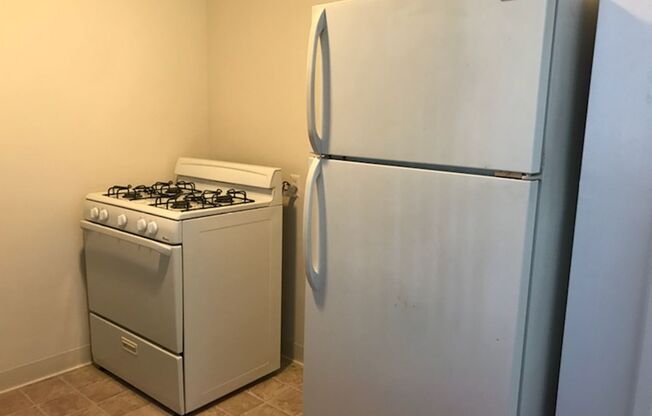 1 bed, 1 bath, $1,795, Unit 08