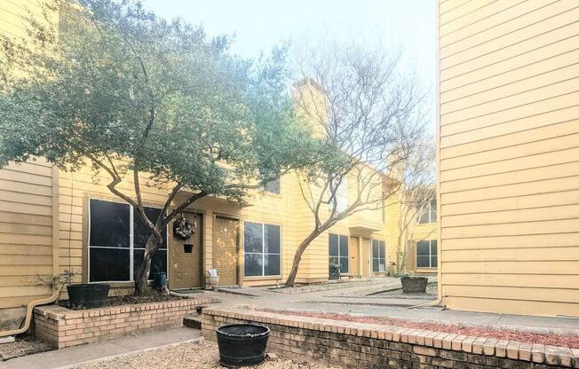 Great Neighborhood , Beautiful townhome !!