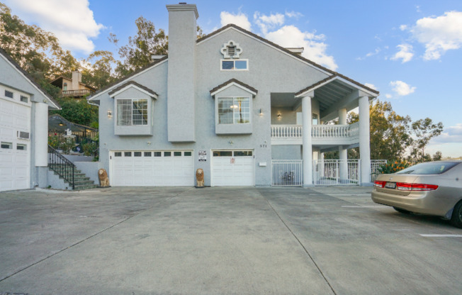 571 TILLING WAY