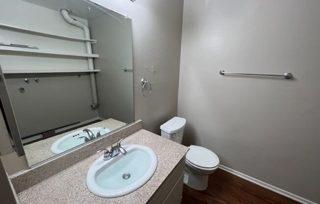 3 beds, 2.5 baths, $2,350, Unit 57