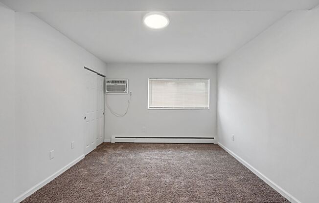 2 beds, 1.5 baths, 1,000 sqft, $1,299, Unit 375-15
