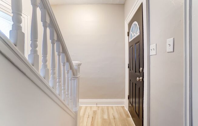 3 Bed 1 Bath Available June 2025