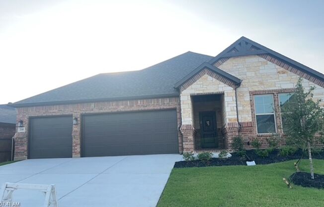 210 Navajo Trail Alvarado, Texas 76009