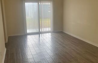 3 beds, 2 baths, 1,250 sqft, $1,595, Unit 1050 #07 - Double Eagle Apartments