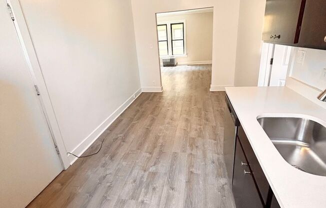 1 bed, 1 bath, 670 sqft, $1,850, Unit 2334.51A