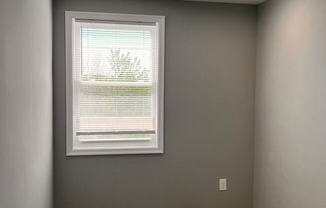 3 BEDROOM TOWNHOME **VOUCHERS ONLY**