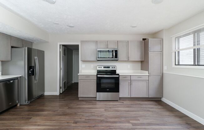 3 beds, 1.5 baths, $1,599, Unit D