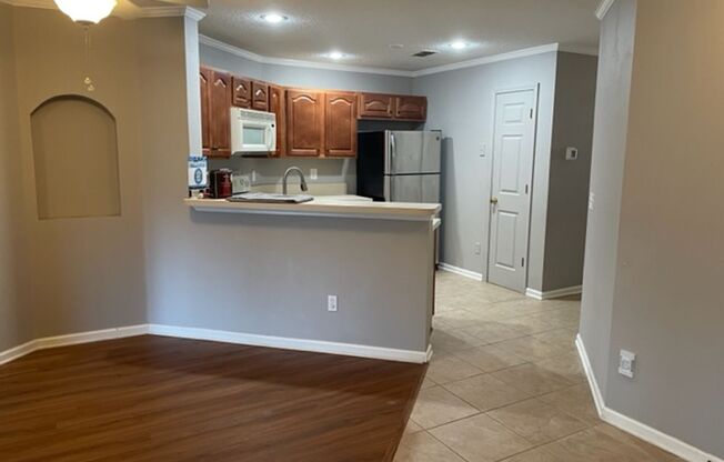 3 beds, 2 baths, $1,850, Unit Unit A