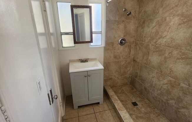 1 bed, 1 bath, $1,750, Unit 547