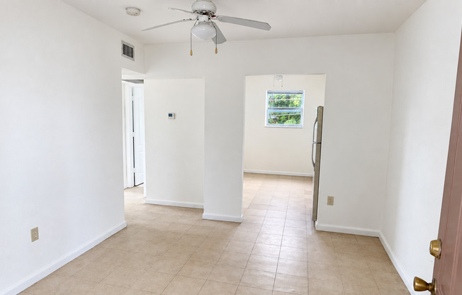 2 beds, 1 bath, 550 sqft, $1,659, Unit 275/322