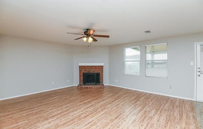 1000 BUMBLE BEE DR