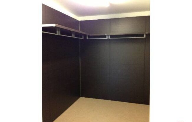 2 beds, 2 baths, 1,410 sqft, $5,500, Unit 5F