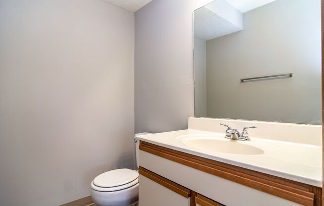 3 beds, 2 baths, 1,100 sqft, $1,156, Unit 0208