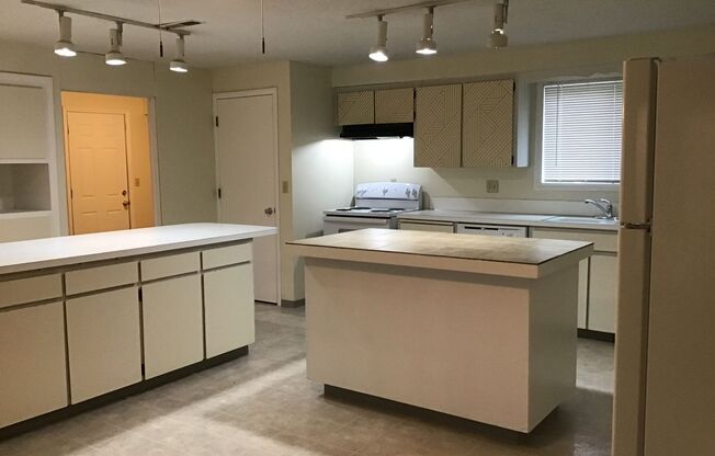 Beverly Ann Apartments