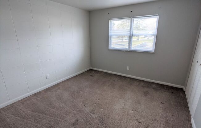 Meadow Dr Apartments