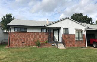 218 N 44th West Ave