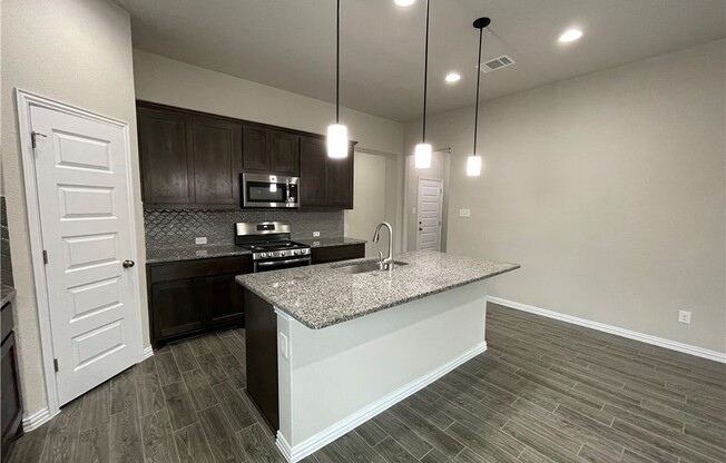 2221 MONTESOL LN
