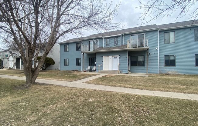 2 Bed, 1 Bath Townhome in West Fargo!