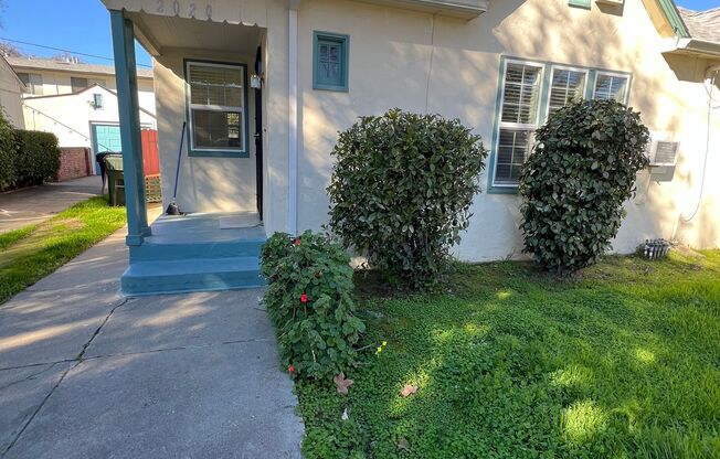 Modern Midtown Living! Stylish 1BD/1BA Duplex Near R Street Corridor – Walk to Cafes, Breweries & Parks!