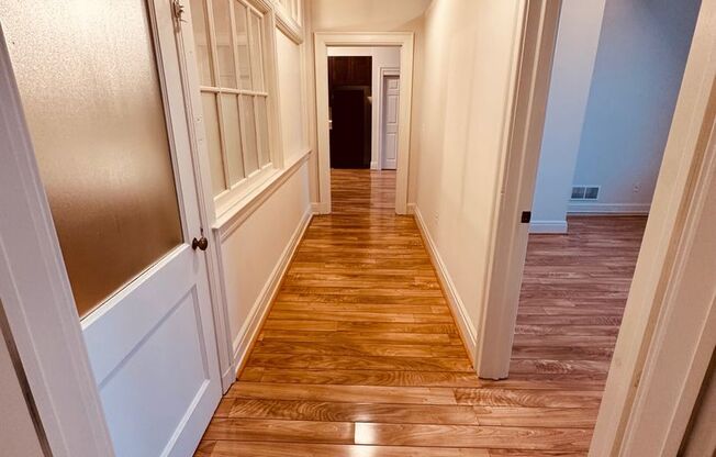 2 beds, 1.5 baths, 1,092 sqft, $1,525, Unit 700 Linden Ave Apt 208