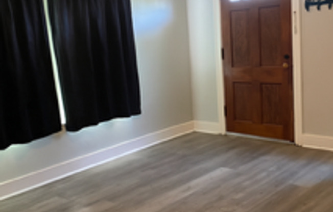 Charming Bungalow in Old Hickory/ Rayon City, Fenced Yard