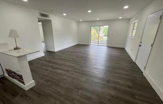 4111 STIRLING RD