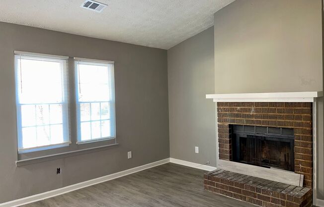 378/380 Riverbrook Ct