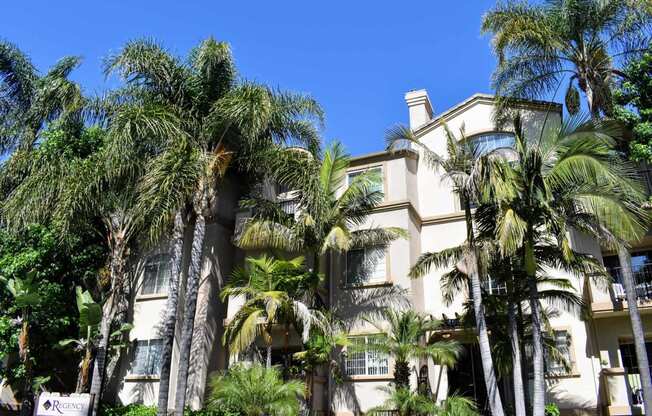 Exterior view of Regency at Sherman oaks with tropical landscaping