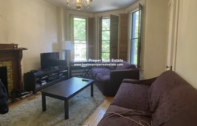 291 NEWBURY ST