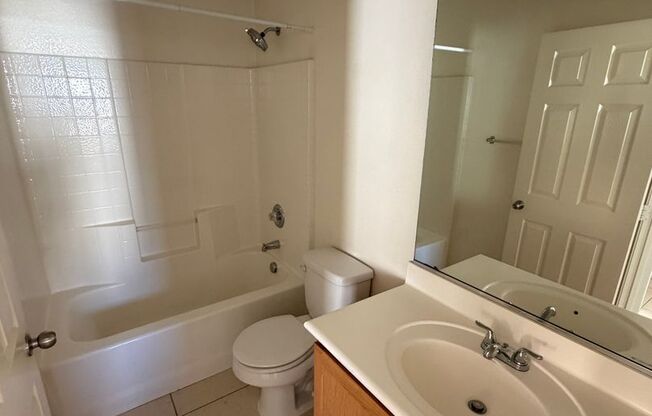 3 beds, 2.5 baths, $1,900