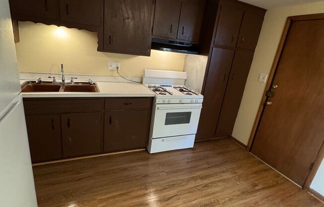 3902-3912 15th Ave