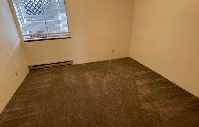 2 beds, 1.5 baths, 900 sqft, $1,650, Unit C106