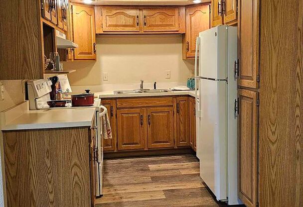 2 beds, 2 baths, 1,160 sqft, $1,465, Unit 1814-346