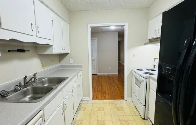 2 beds, 2 baths, $995