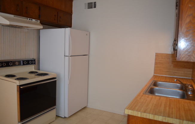 4404 Lake Road: