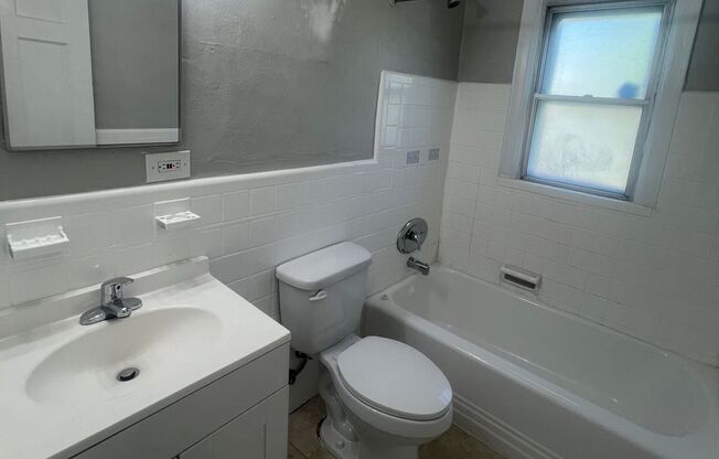 2 beds, 1 bath, $1,050