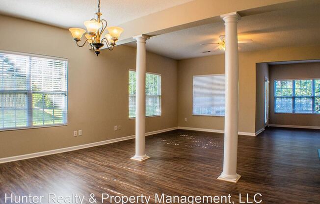 1812 Olivers Crossing Circle