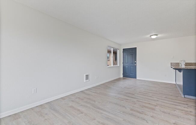 2 beds, 1 bath, 682 sqft, $1,300, Unit 51