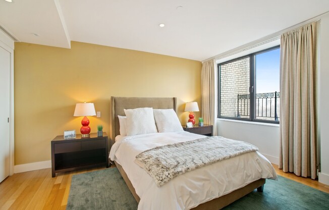 1 bed, 1 bath, 740 sqft, $13,500, Unit 1211