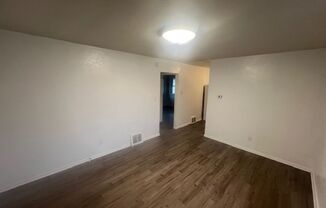 2 beds, 1 bath, 624 sqft, $1,000, Unit 1409 5th St SE