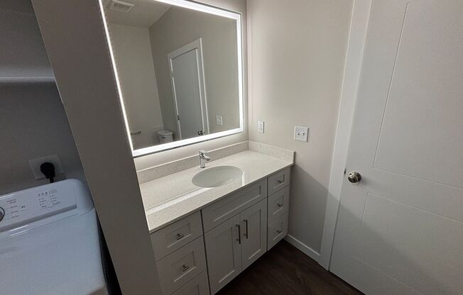 1 bed, 1.5 baths, 941 sqft, $1,695, Unit 224 - L1085 LOFT