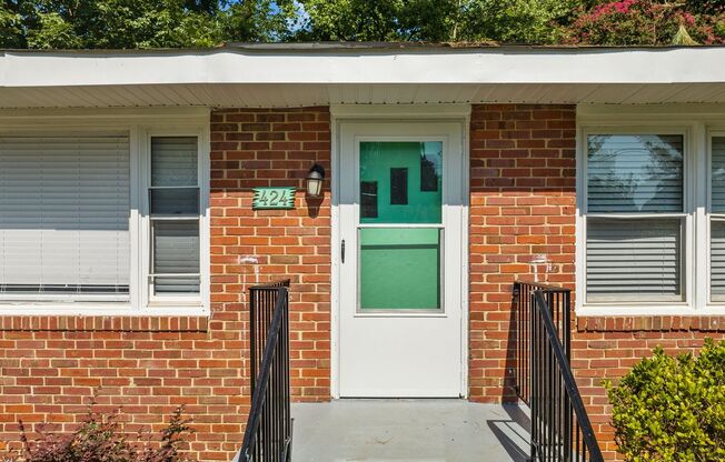 Newly Renovated Ranch Home In SE Raleigh! Pet Friendly!