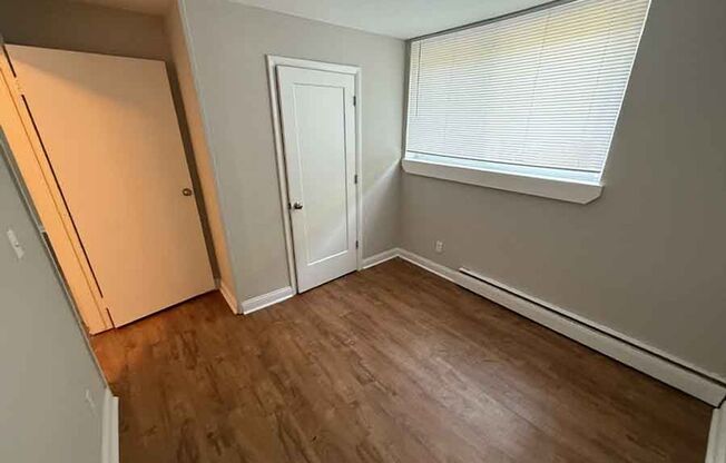 2 beds, 1 bath, 650 sqft, $1,095, Unit 3060-114