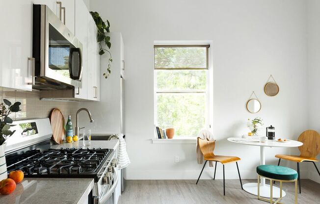 Studio, 1 bath, 356 sqft, $1,250, Unit 504