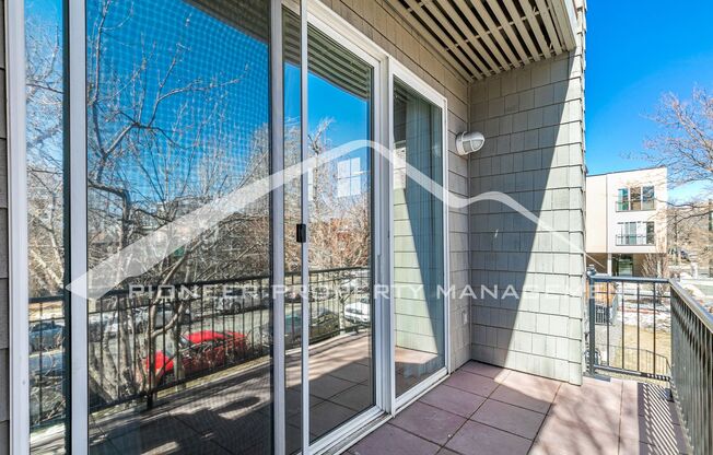 Lovely 3 Story Townhome with Fireplace and 2 Balconies