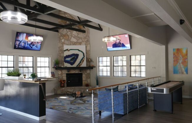 1 bed, 1 bath, 524 sqft, $929