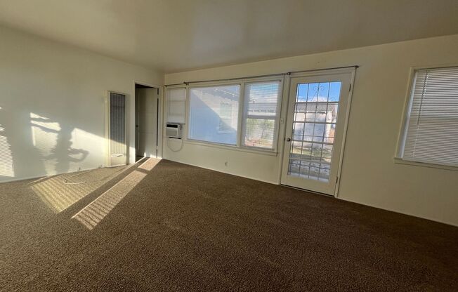 2 beds, 1 bath, $1,900