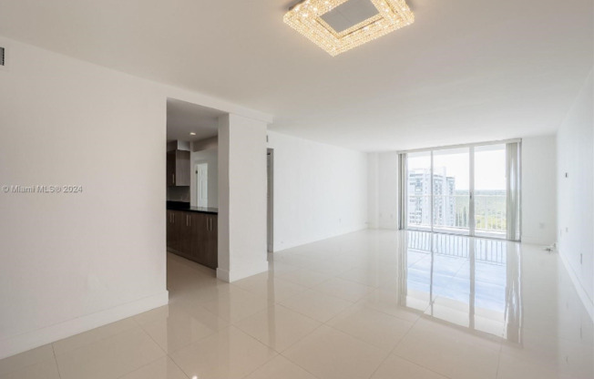 2851 NE 183rd St Apt 1818