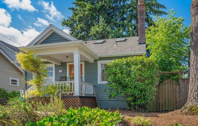 Charming 3 Bedroom Bungalow in Alberta Arts District